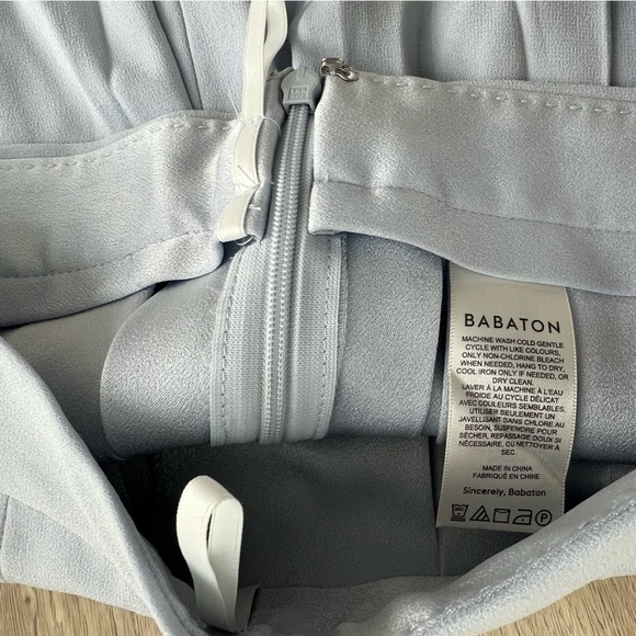 Aritzia Babaton Savoy Pleated Skirt Size 4 Light Blue - Picture 7 of 8